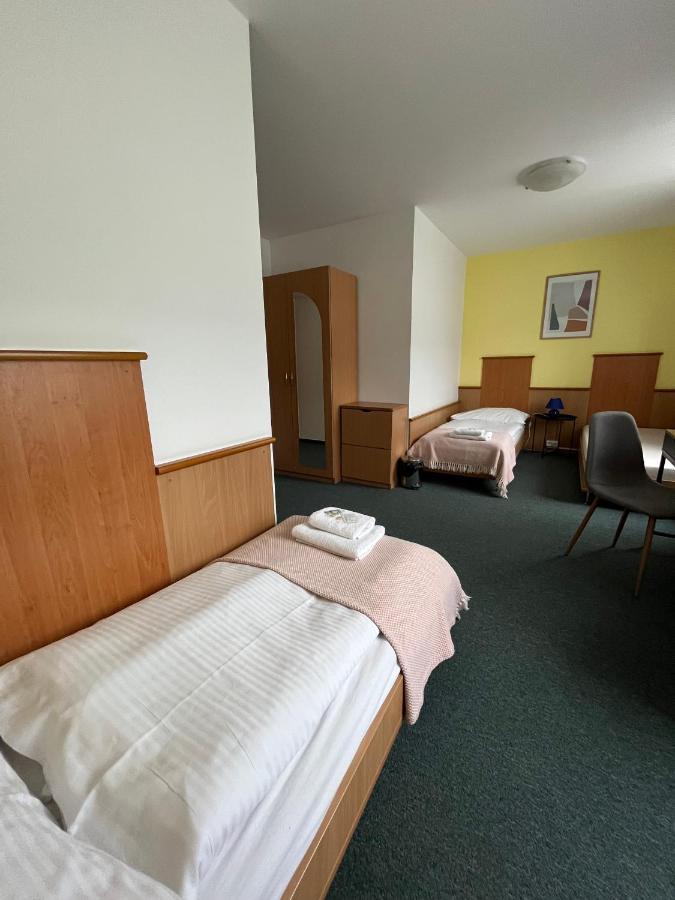 Garni G Hotel Zilina Luaran gambar