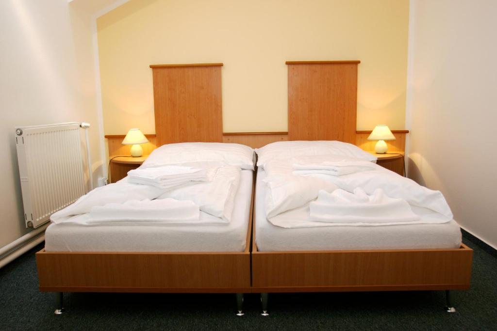 Garni G Hotel Zilina Luaran gambar